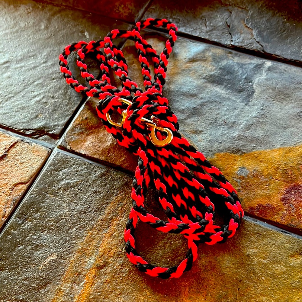 NWOT Beautiful Handmade 9 ft 7 in (115in) Red and Black Dog Leash